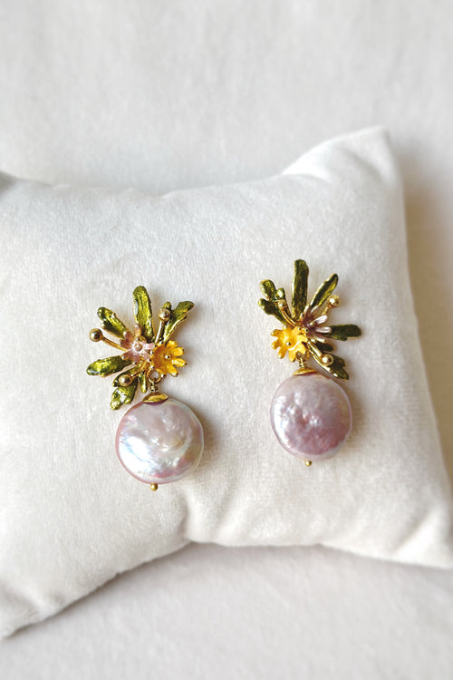 Figmenterie Flowerburst Pearl Drop Studs