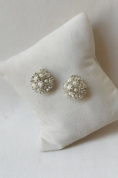 Figmenterie Sunshine mini pearl studs