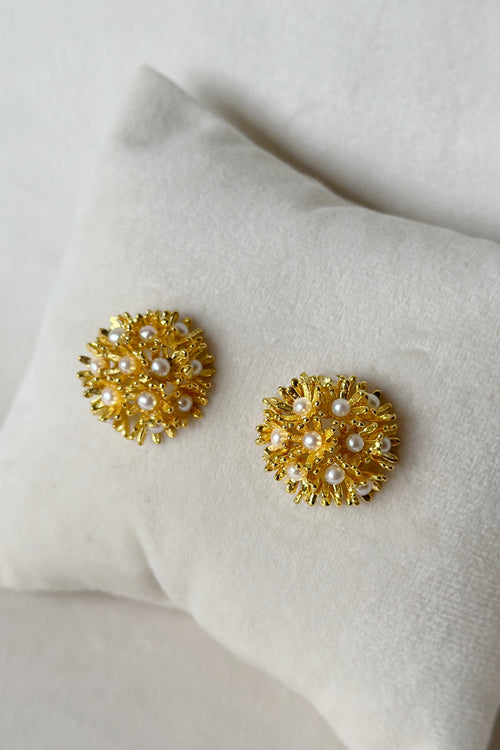Figmenterie Sunshine mini pearl studs