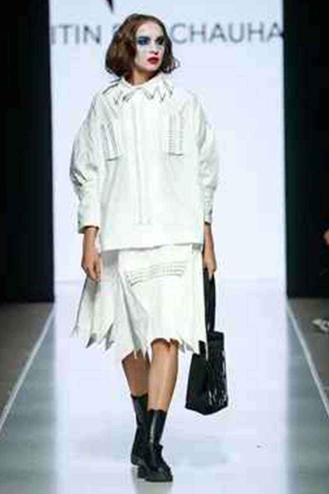 NBC WHITE SKIRT (SS-25-17)