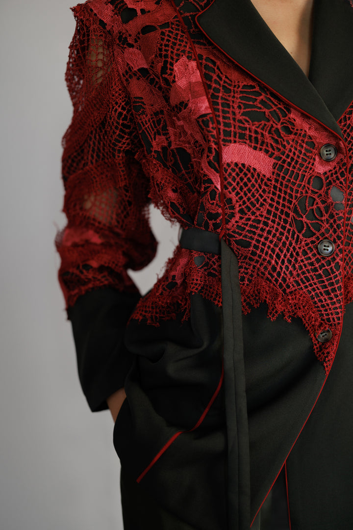 Red map embroidery coat set
