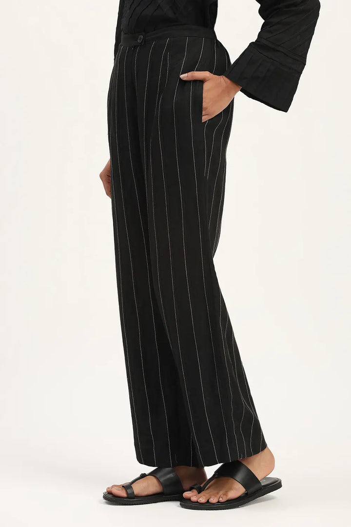Pleated Linen Trouser