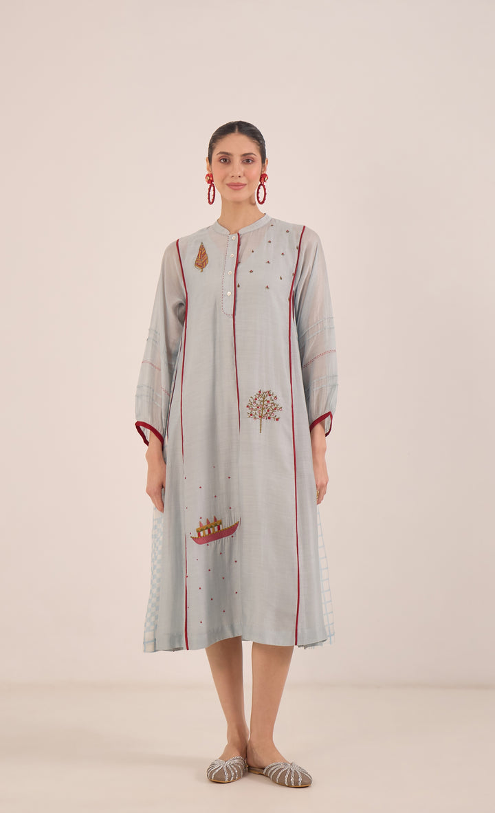 Firdaus: Chanderi Side Check Kali Embroidered Kurta Set Powder Blue And Red