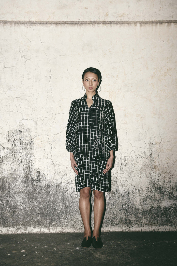 Grid comfort dress