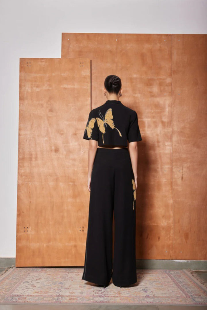 FADING BUTTERFLY CROPPED SHIRT WITH FLARED PANTS