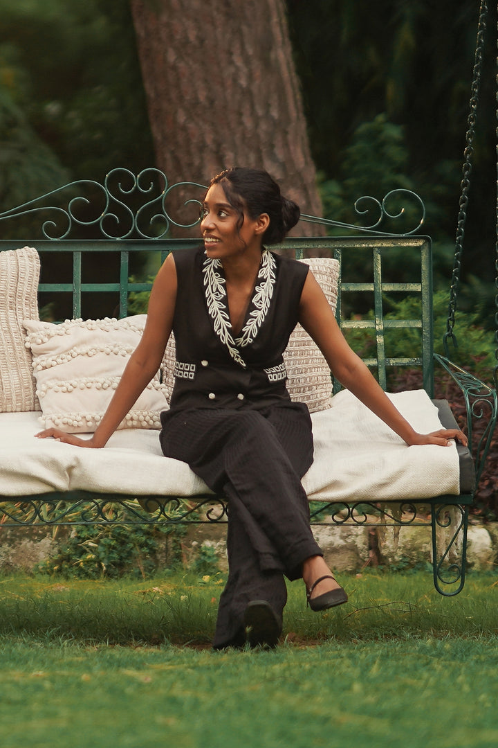 Vine Collar Vest