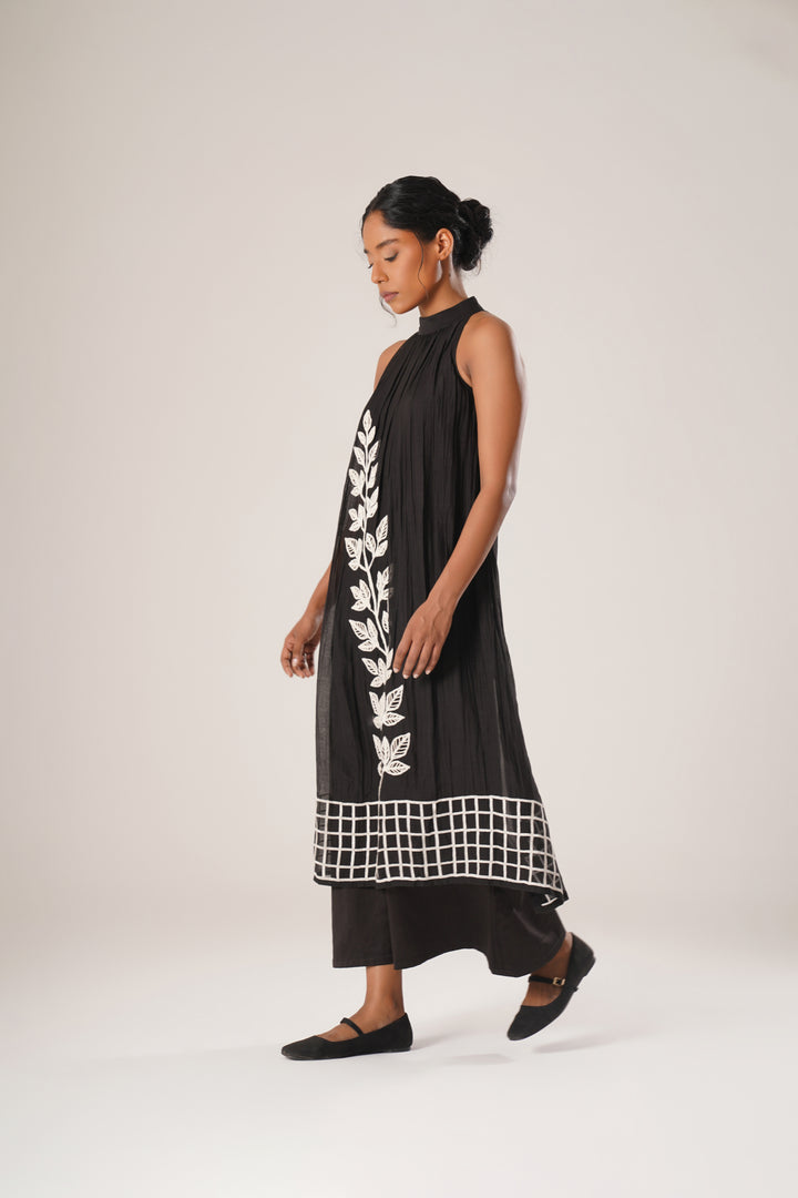 Windowleaf Halter Dress