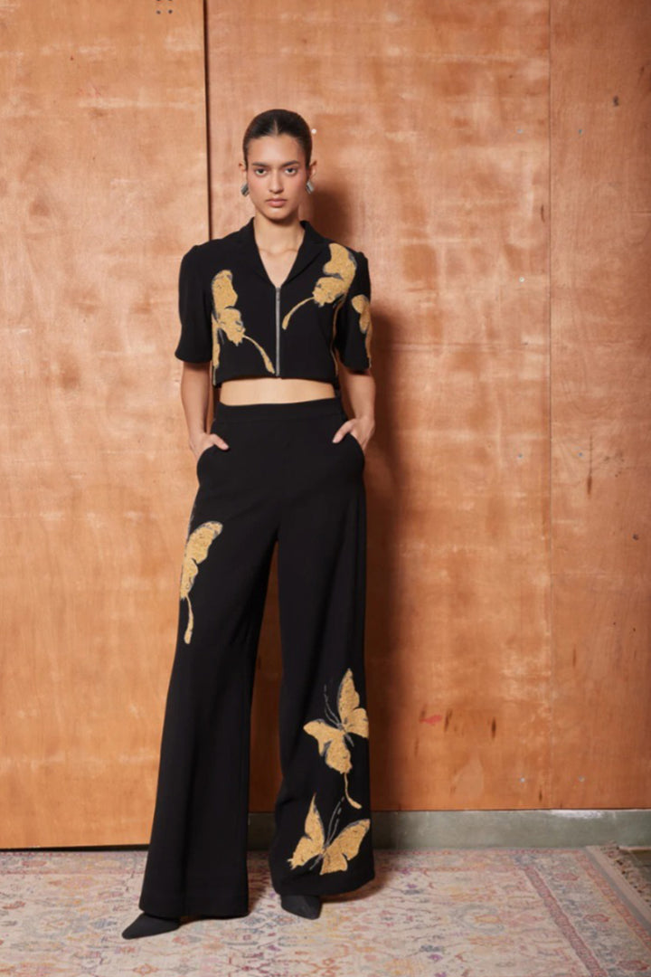 FADING BUTTERFLY CROPPED SHIRT WITH FLARED PANTS