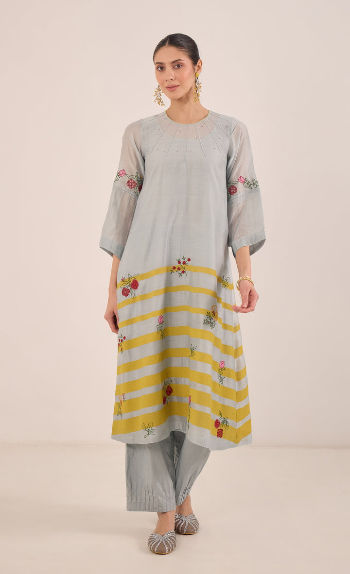 Chinar: Chanderi Floral Embroidery With Stripes Kurta Set - Powder Blue