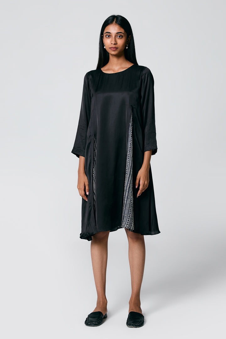 SLIT DRESS