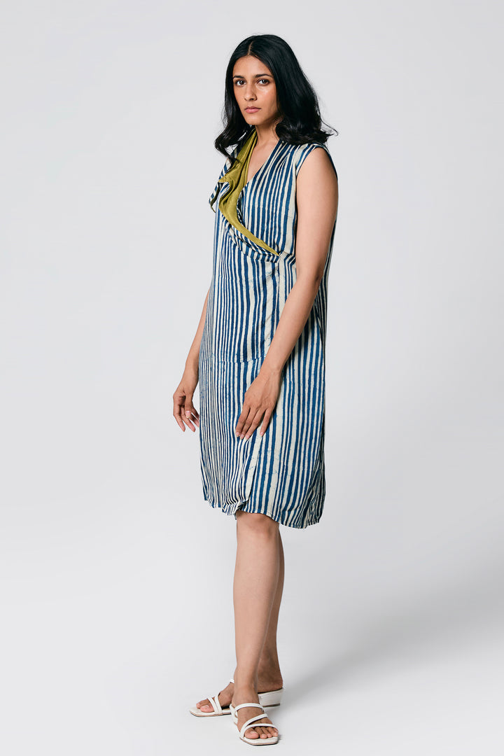 NECK FLAP DRESS
