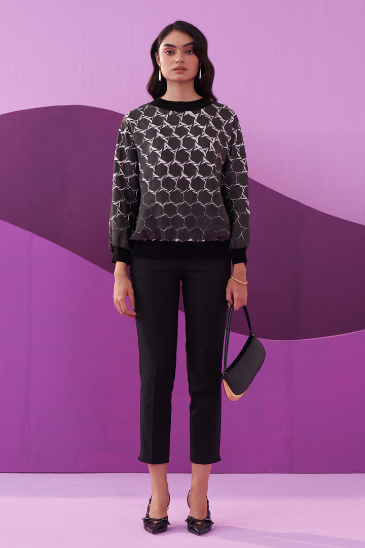 BLACK ANGNA TOP