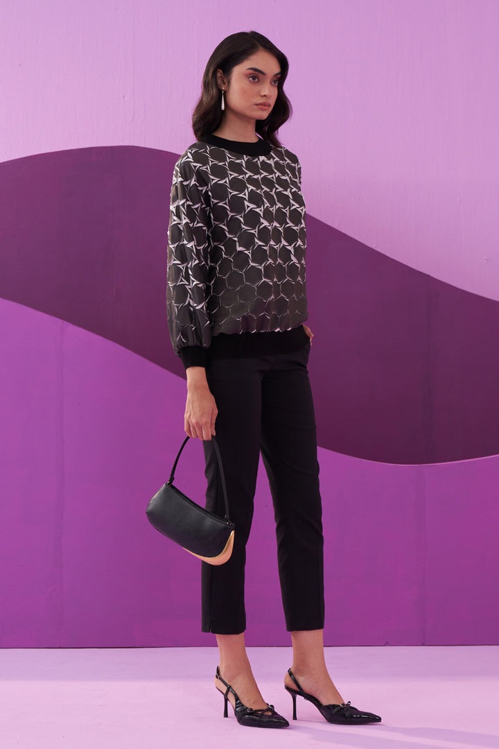 BLACK ANGNA TOP