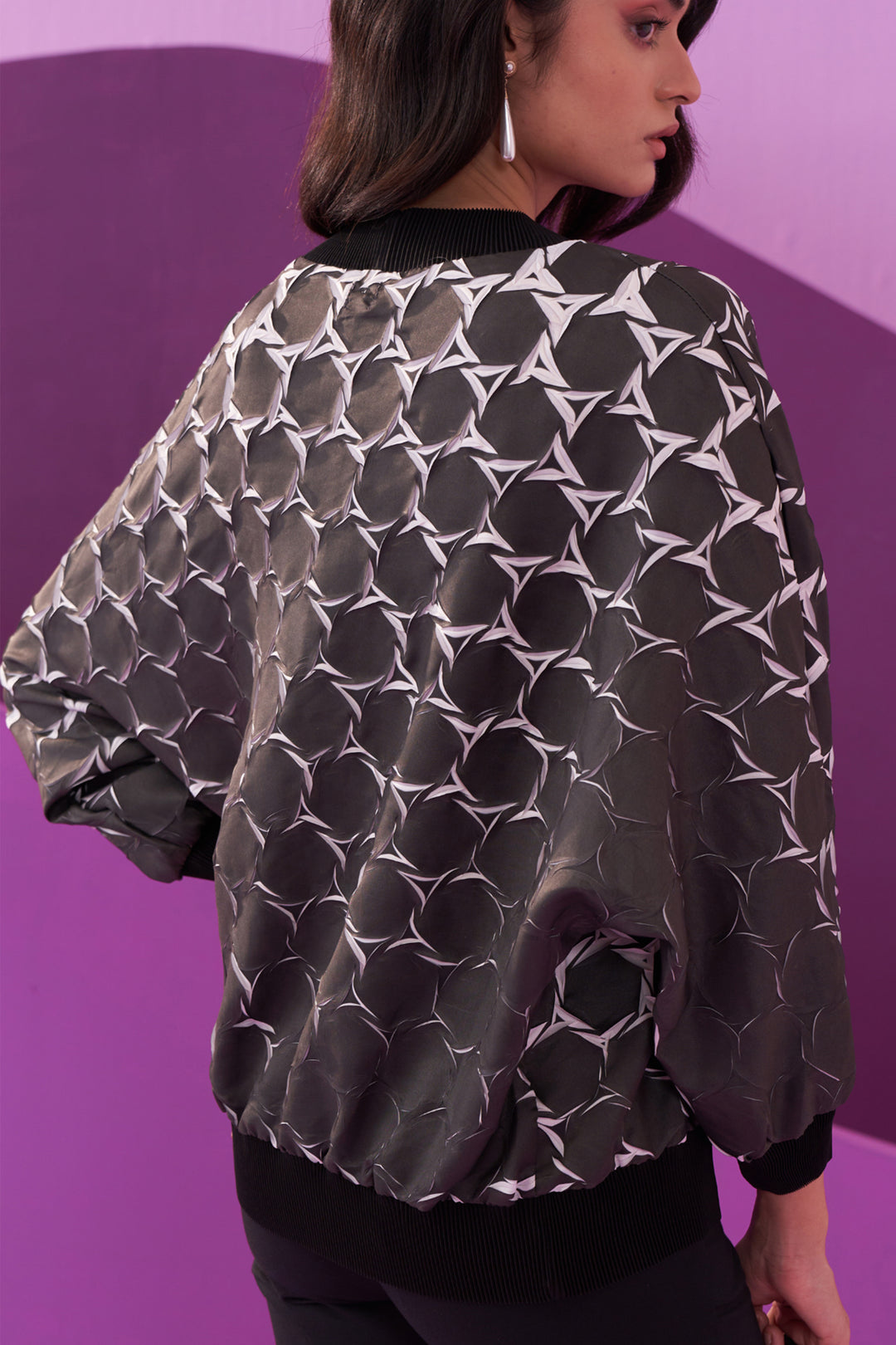 BLACK ANGNA TOP