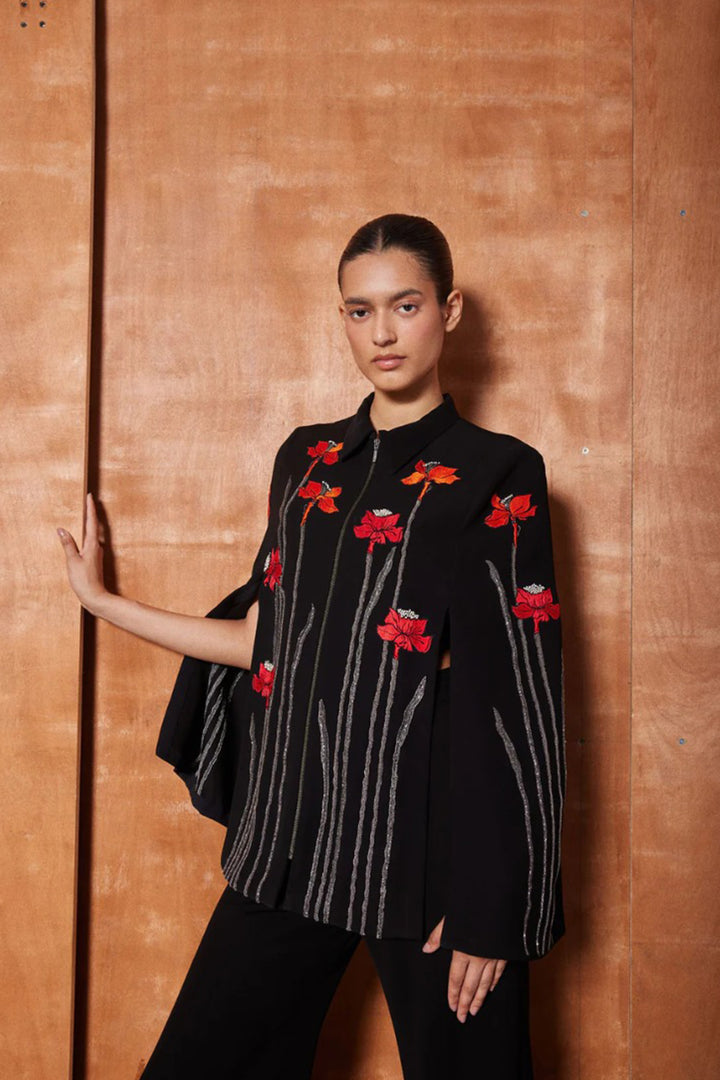 NARCISSUS GARDEN CAPE