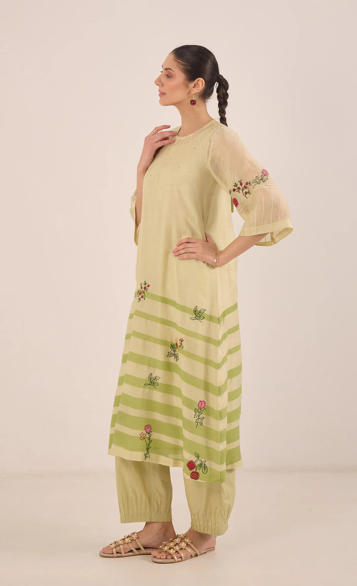 Chinar: Chanderi Floral Embroidery With Stripes Kurta Set - Green