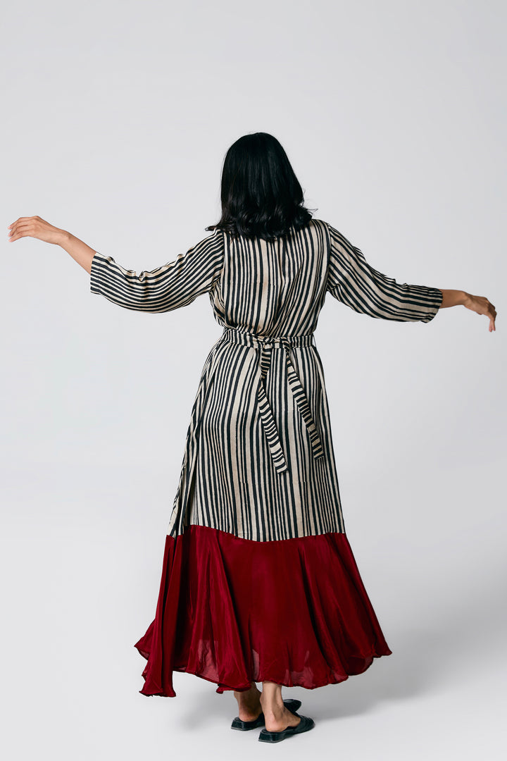 STRIPES DRESS WITH BELT