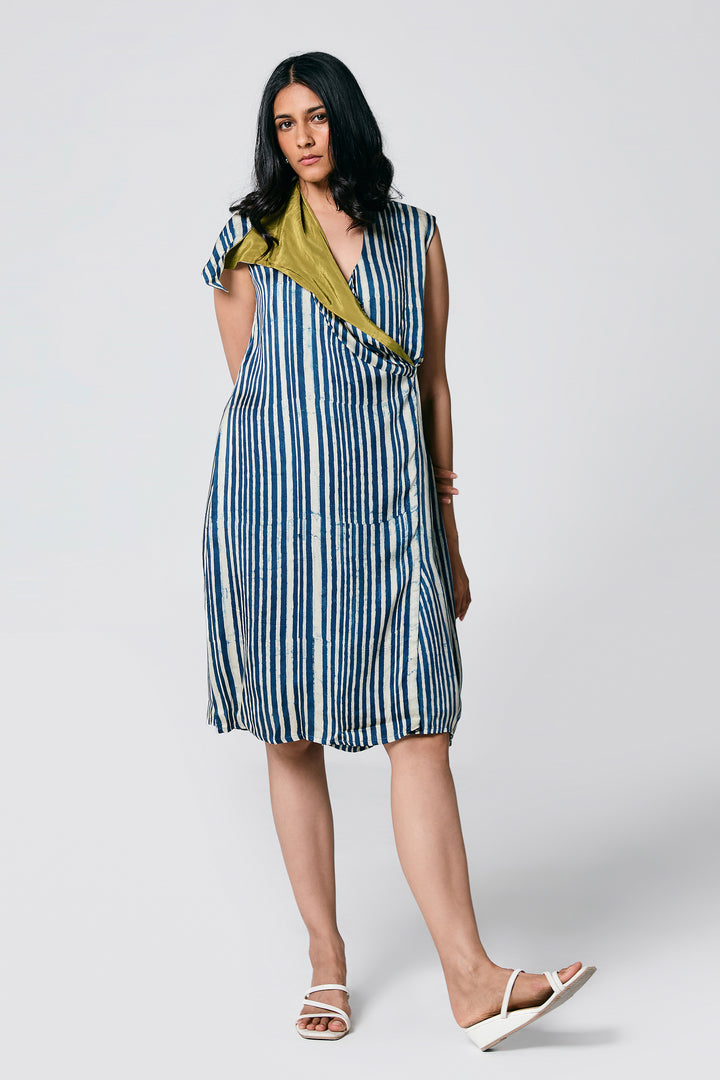 NECK FLAP DRESS