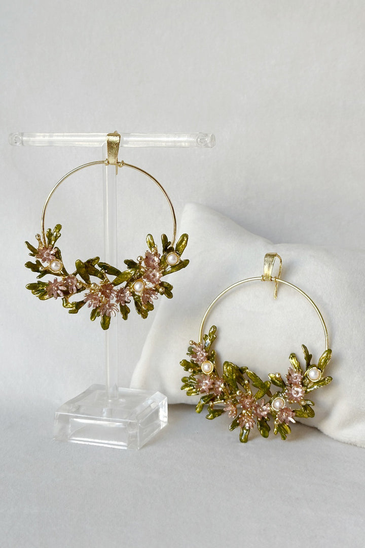 Figmenterie Blooming Crescent Chandbali