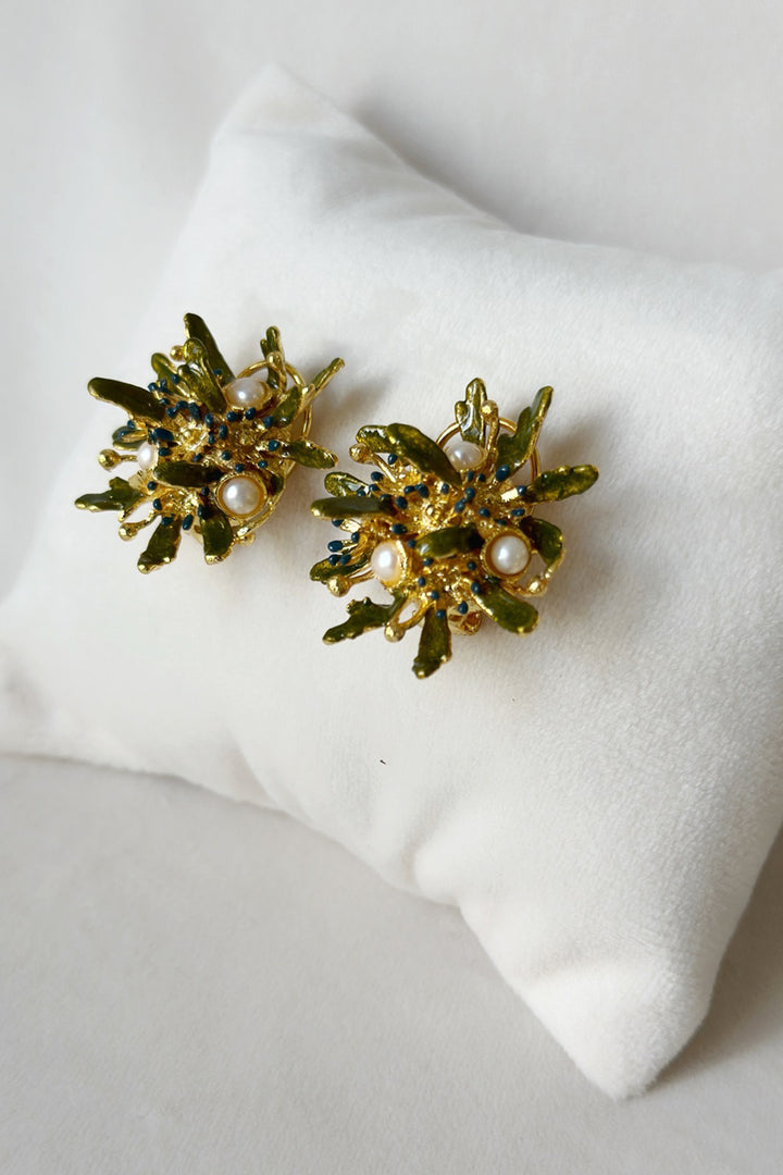 Figmenterie Wild Flower Bouquet Studs