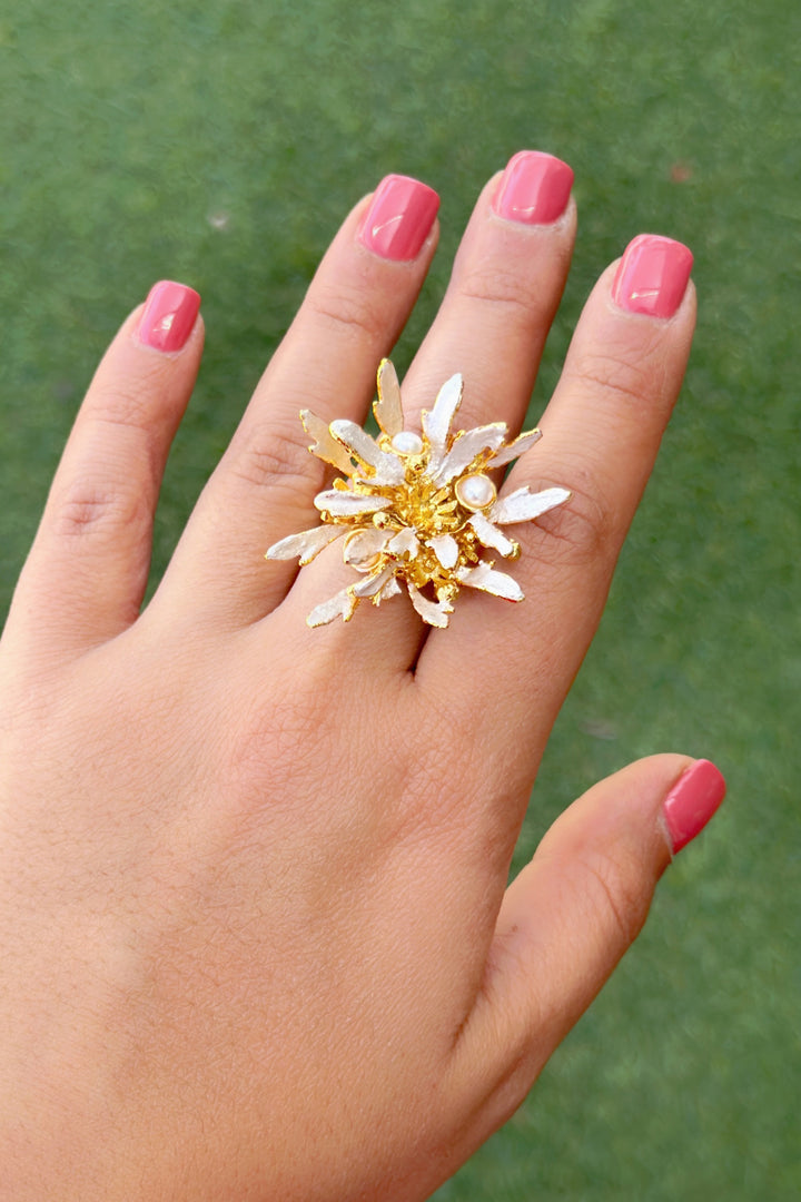 Figmenterie Flowerburst Ring