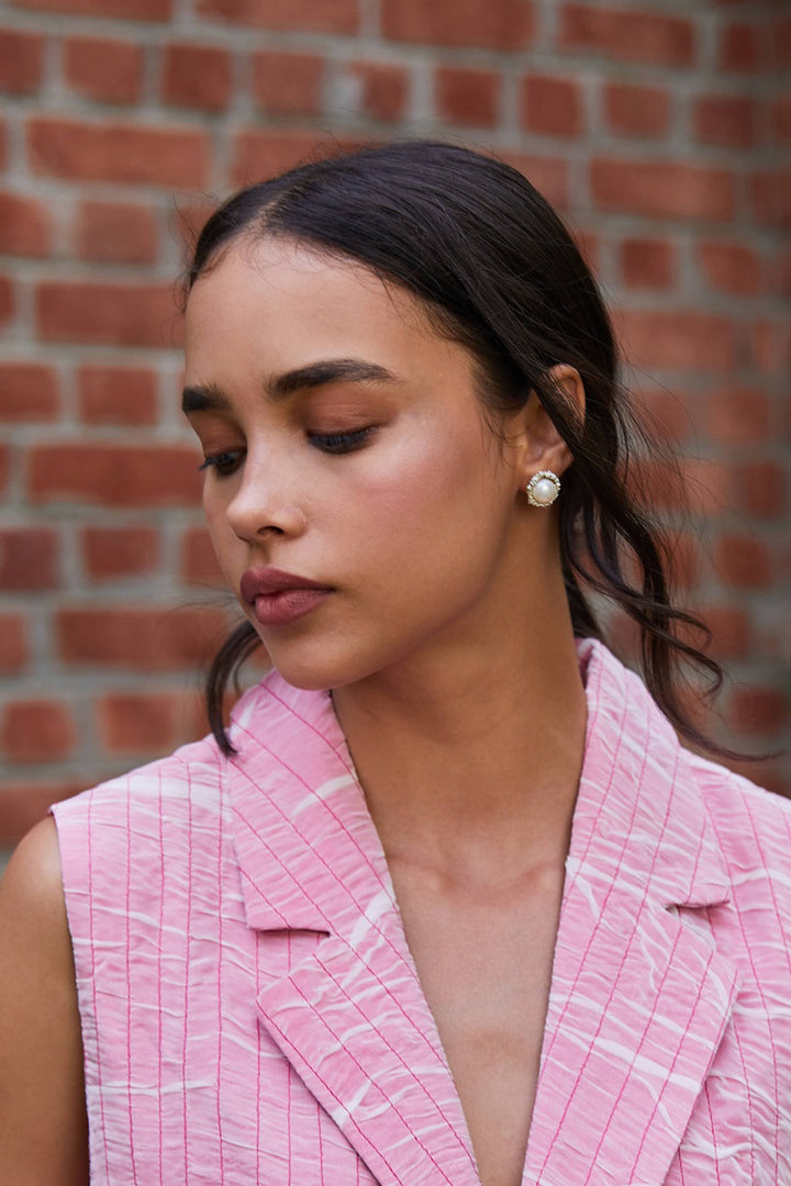 Figmenterie Pearl Cup Studs