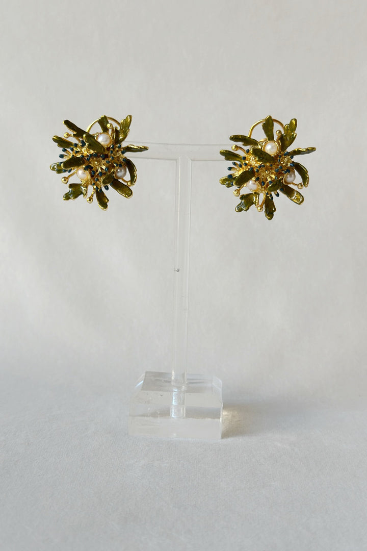 Figmenterie Wild Flower Bouquet Studs