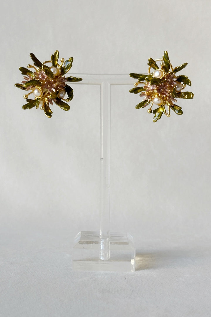Figmenterie Wild Flower Bouquet Studs
