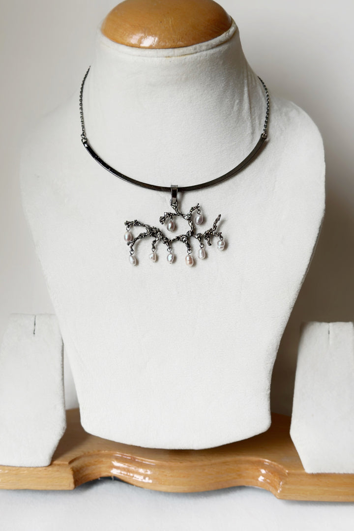Untamed Chandelier Pendant