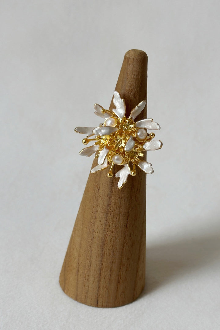 Figmenterie Flowerburst Ring
