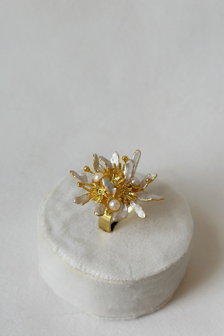 Figmenterie Flowerburst Ring