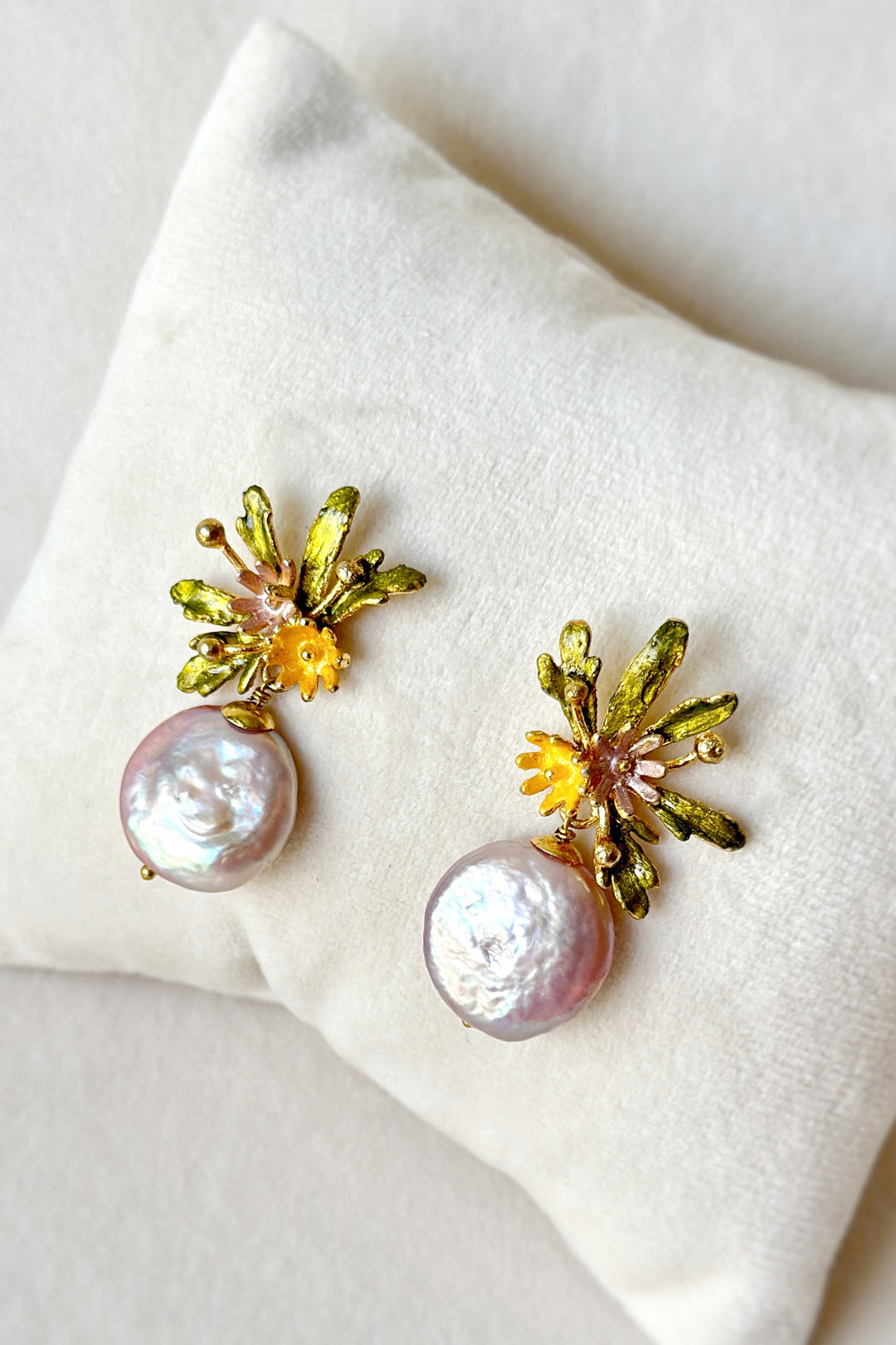 Figmenterie Flowerburst Pearl Drop Studs
