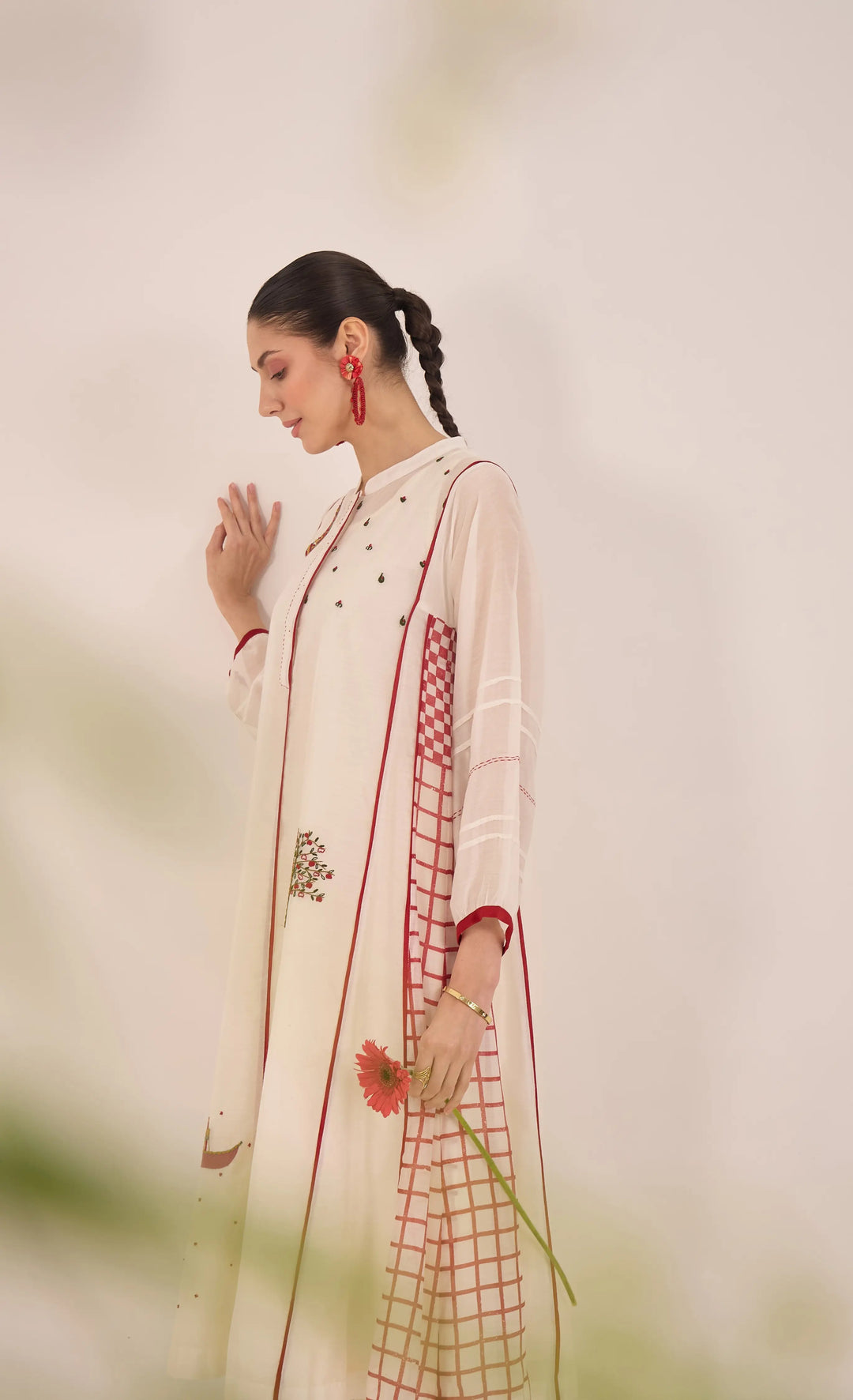 Firdaus: Chanderi Side Check Kali Embroidered Kurta Set Ivory And Red