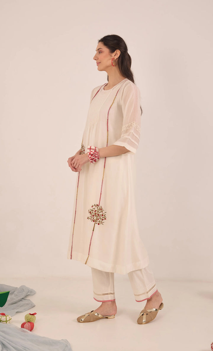 Khubani: Cotton Silk Embroidered Kurta Set - Ivory