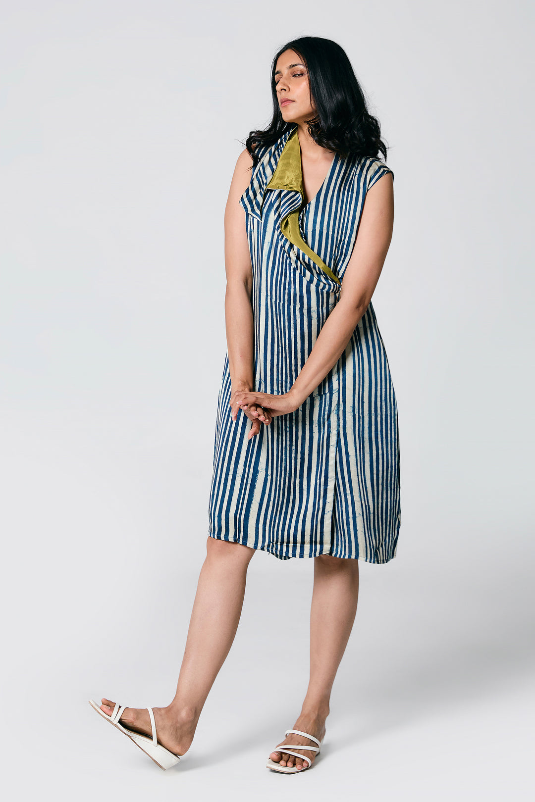NECK FLAP DRESS