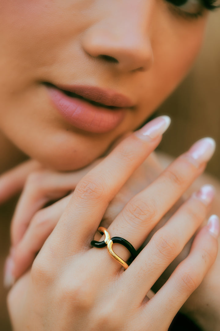 Twistie 2-way Black Enamel Gold Ring