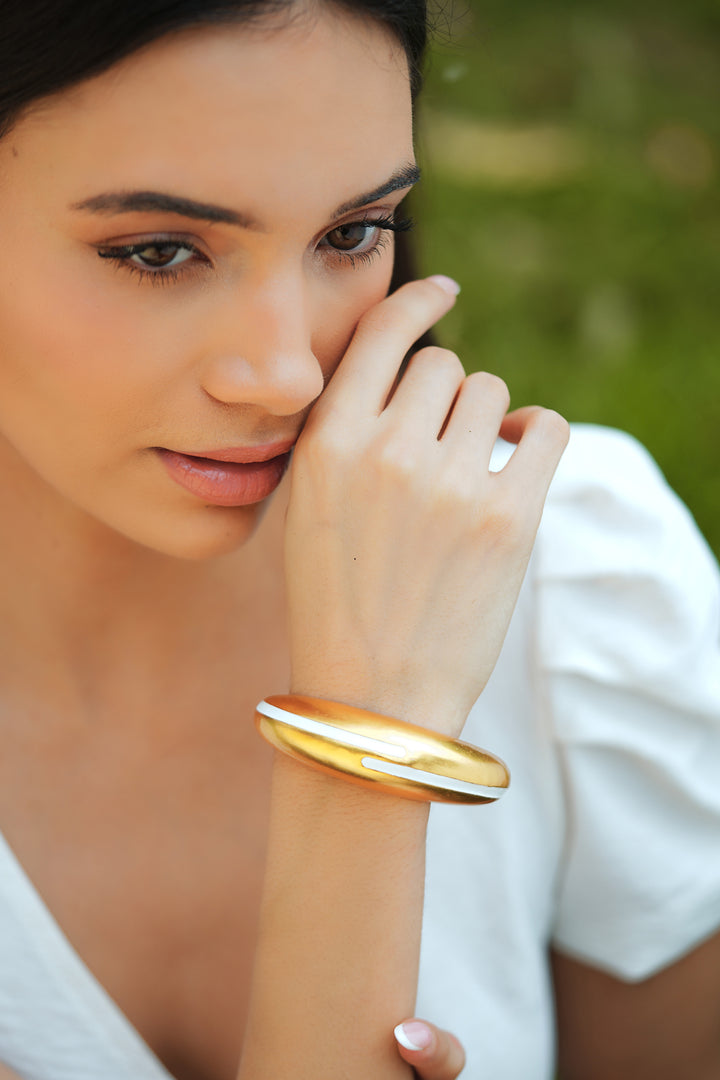 Circlet White Enamel Gold Bangle