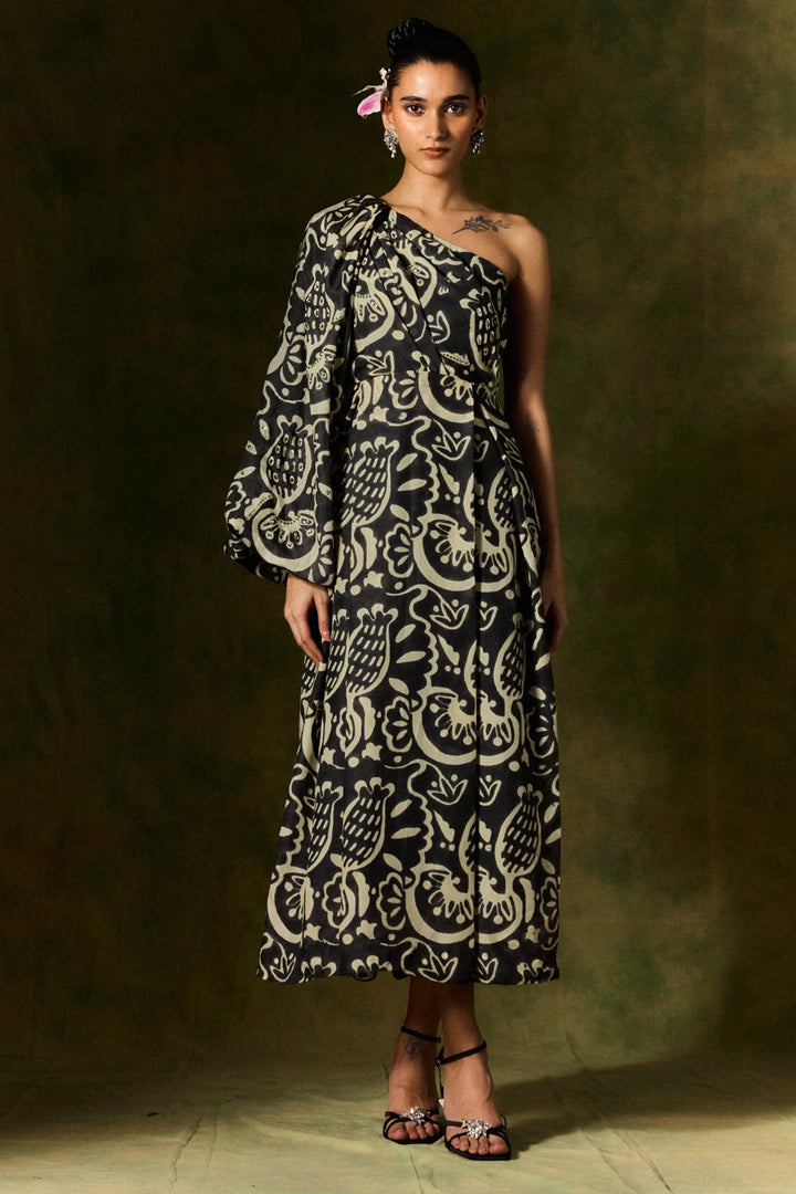 NIDA SILK ONE SHOULDER