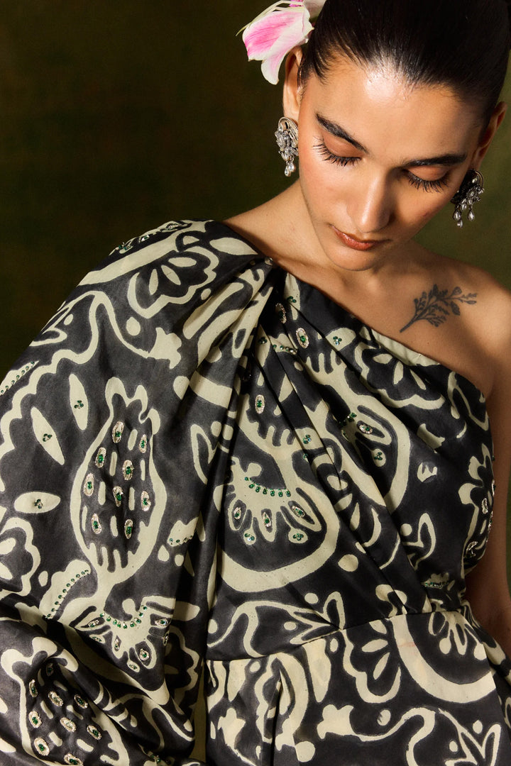 NIDA SILK ONE SHOULDER