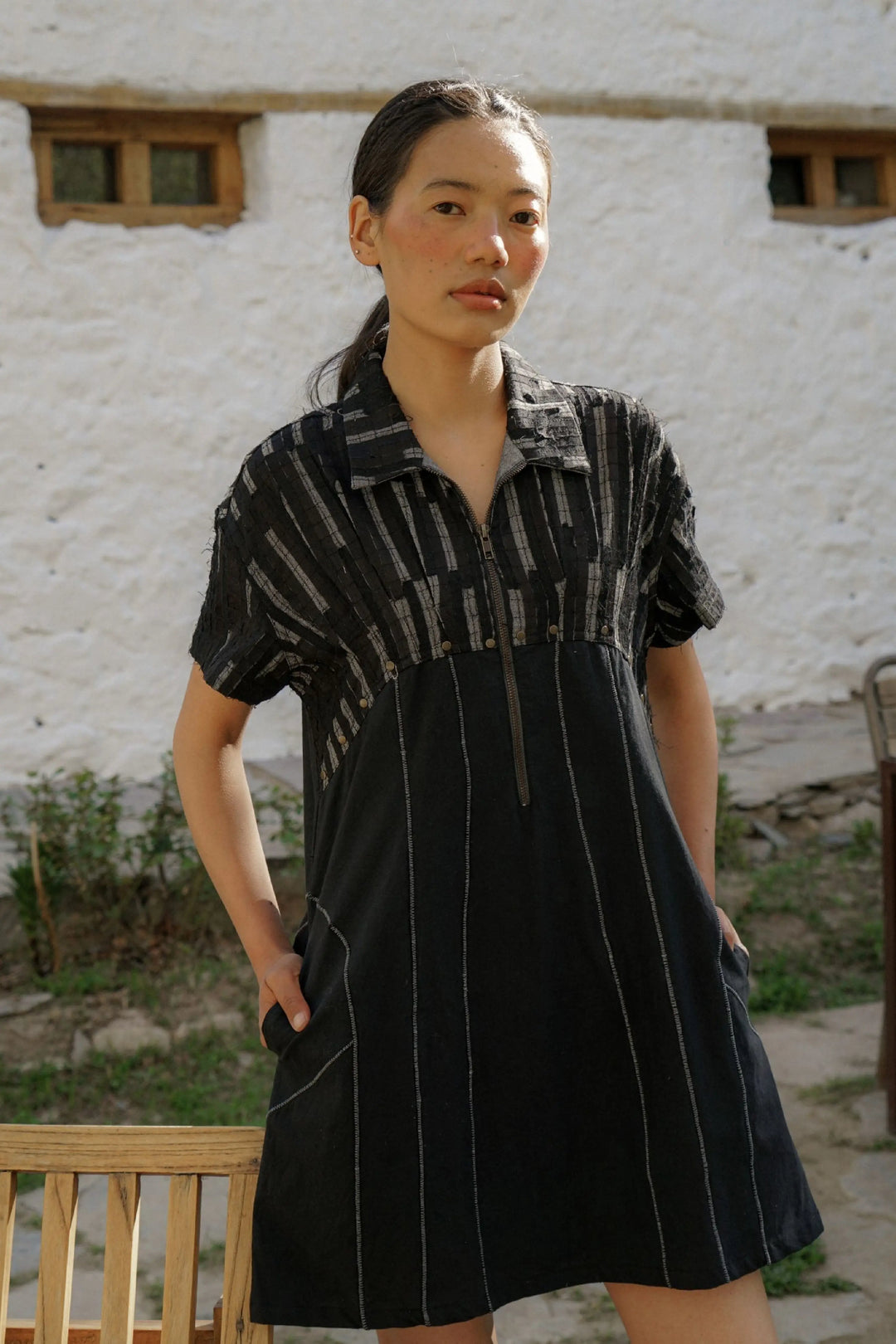Hunder Textured Dress – Noir