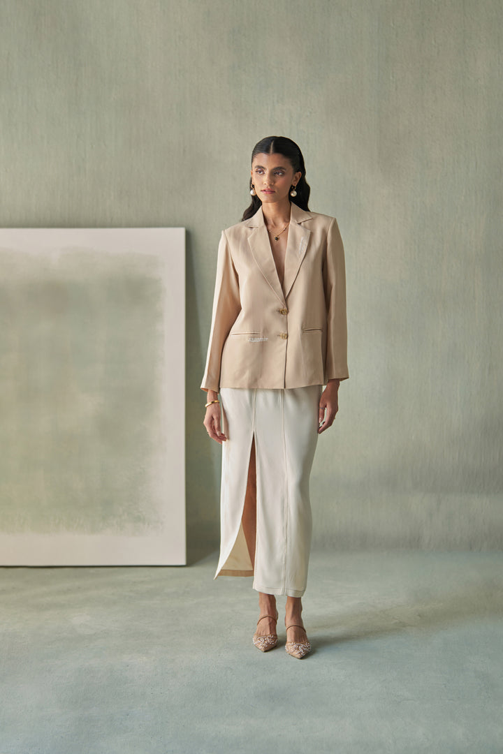 BEIGE BLAZER