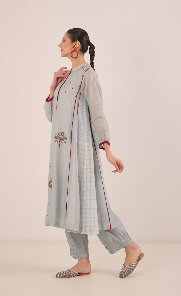 Firdaus: Chanderi Side Check Kali Embroidered Kurta Set Powder Blue And Red