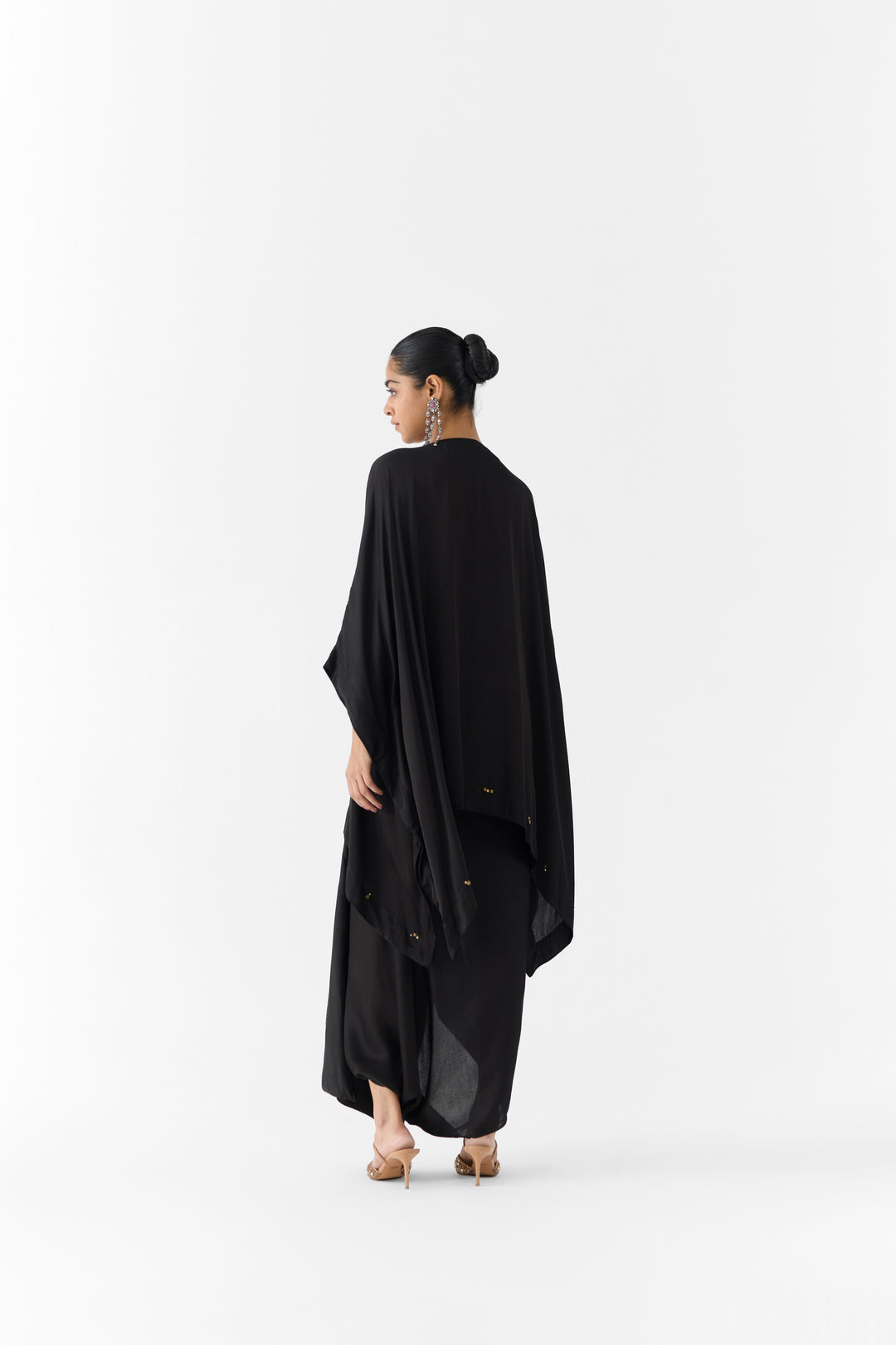 ONYX EMBROIDERED KIMONO AND KNOT SKIRT