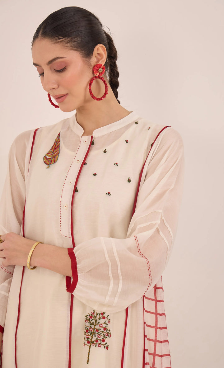 Firdaus: Chanderi Side Check Kali Embroidered Kurta Set Ivory And Red