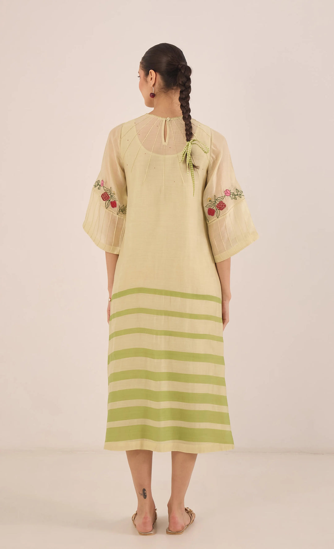 Chinar: Chanderi Floral Embroidery With Stripes Kurta Set - Green