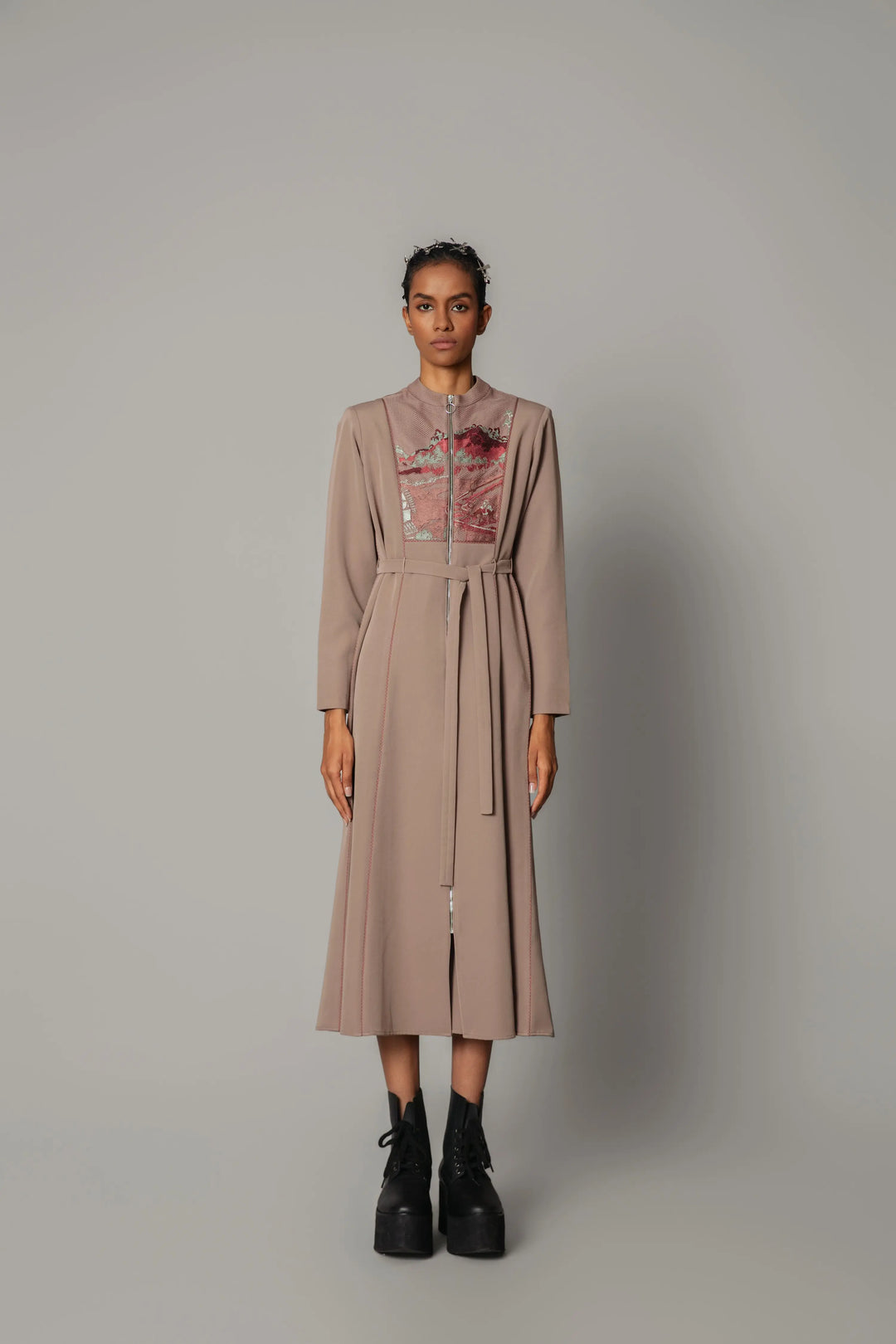 Brown hokusai embroidered 10-cut