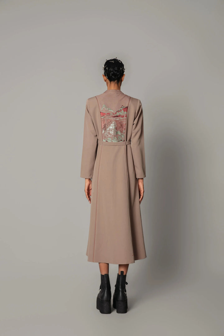 Brown hokusai embroidered 10-cut