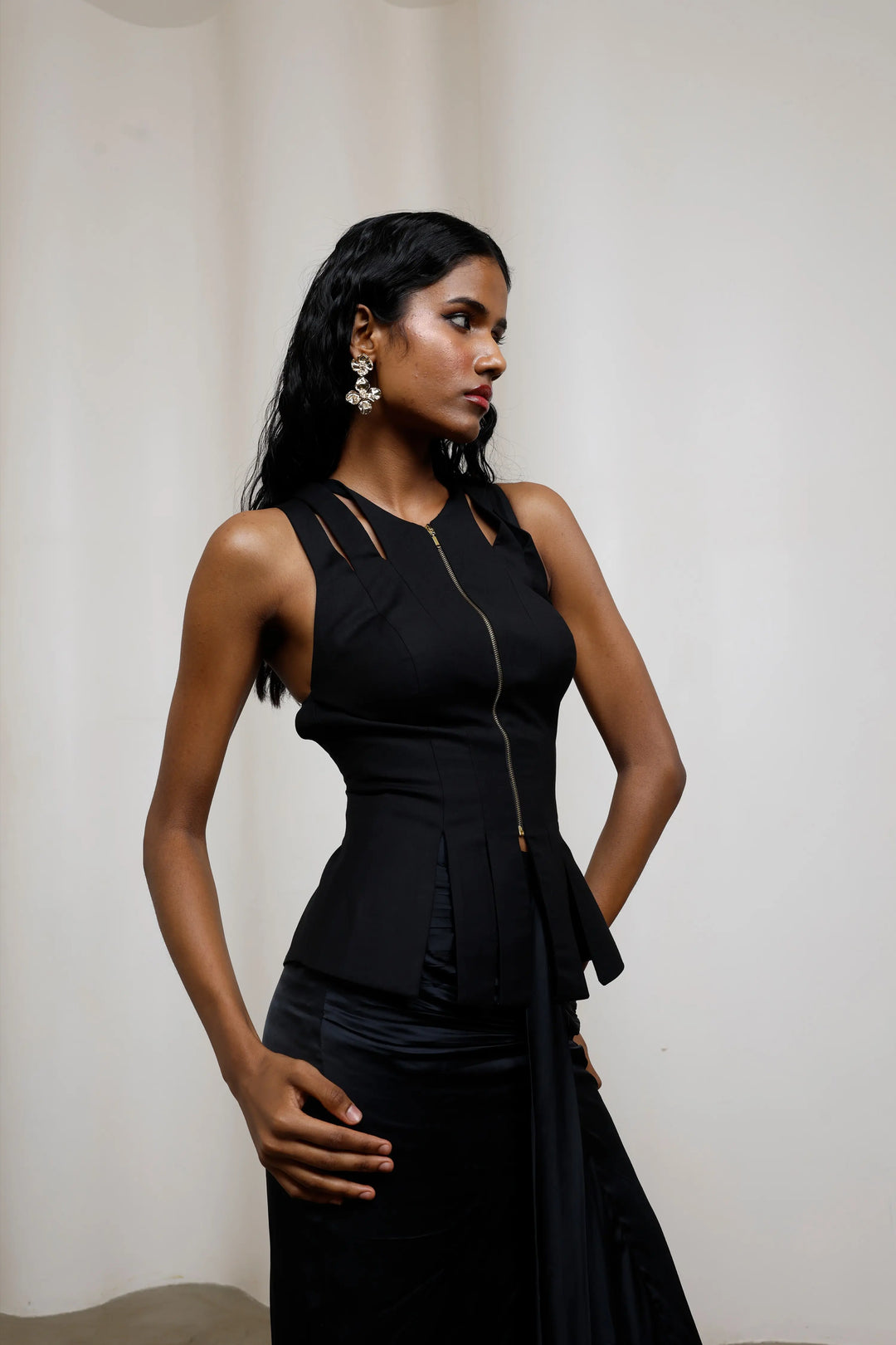 Kuro Shredded Top