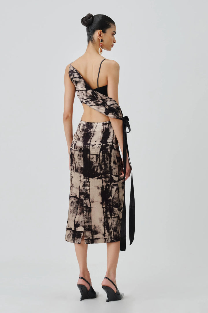 Monolith Column Skirt