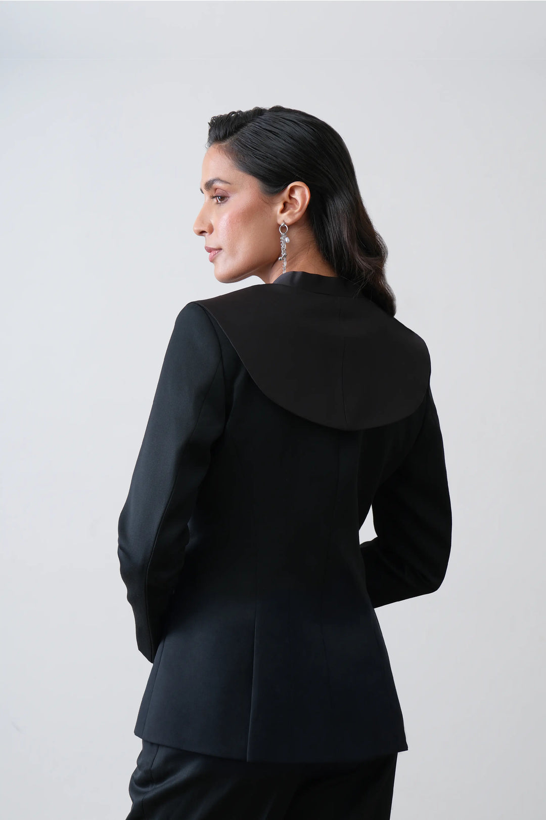 Black Tailored Satin Collar Blazer